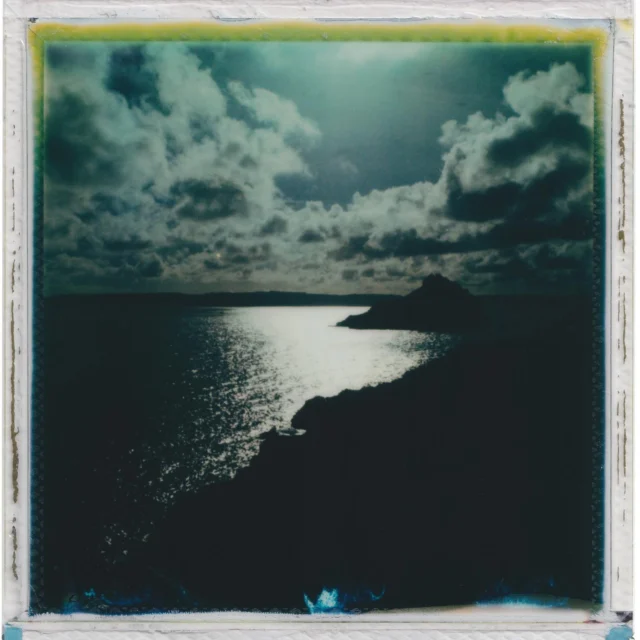 23.10.24 Torbay

Check out my new website, link in bio. Prints and originals available to purchase.

#PolaroidSX70 #Polaroid #SX70 #Analogforever #Instant #instantphotography #instantphotographers #instantfilm #instantphoto #polaroidoriginals #ishootfilm #retro #polaroidphotography #polaroidfilm #mypolaroidnow #mypolaroidperspective #impossibleproject #squareformat #InstantSquare
